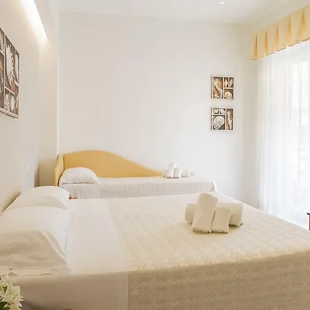 Hotel Pacific