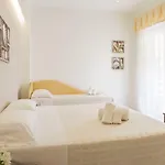 Hotel Pacific