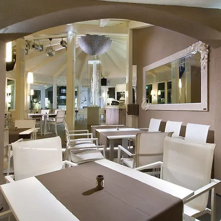 Hotel Pacific