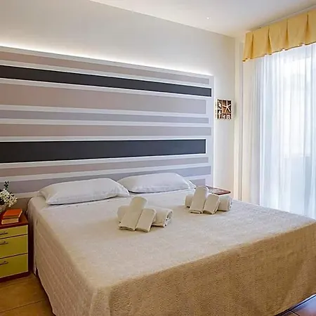 מלון Pacific 3*